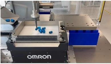 Slika Visokonatančna in fleksibilna rešitev Omron za dovajanje sestavnih delov v proizvodnji